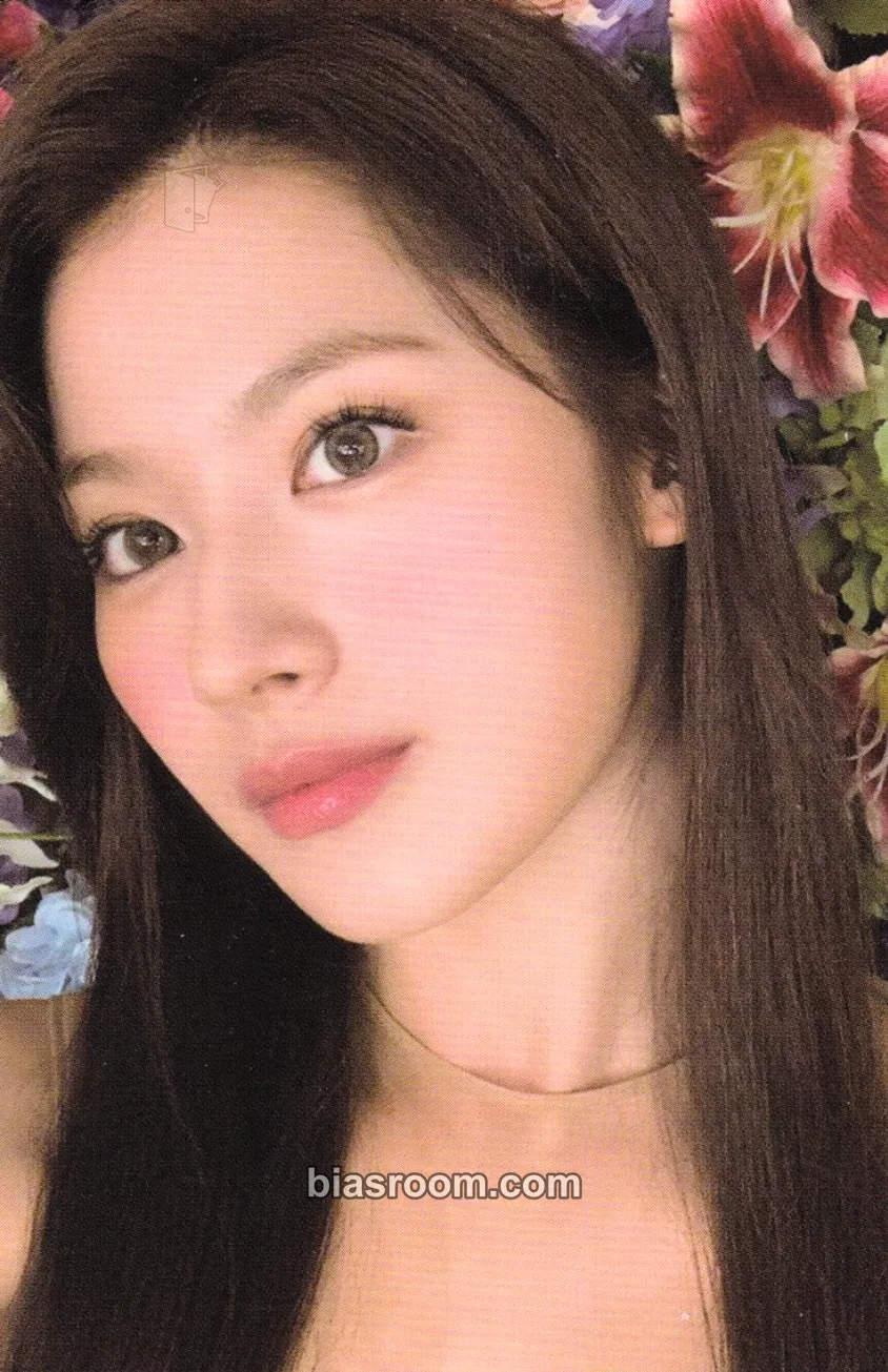 Sana Eyes Wide Open Photocard - TWICE - TWICE K-pop photocard