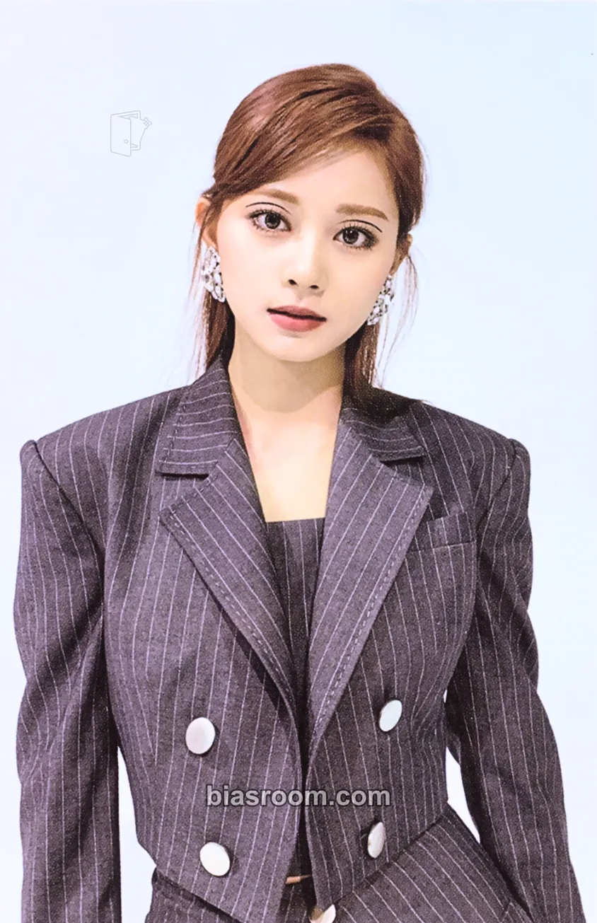 Tzuyu Eyes Wide Open Photocard - TWICE - TWICE K-pop photocard