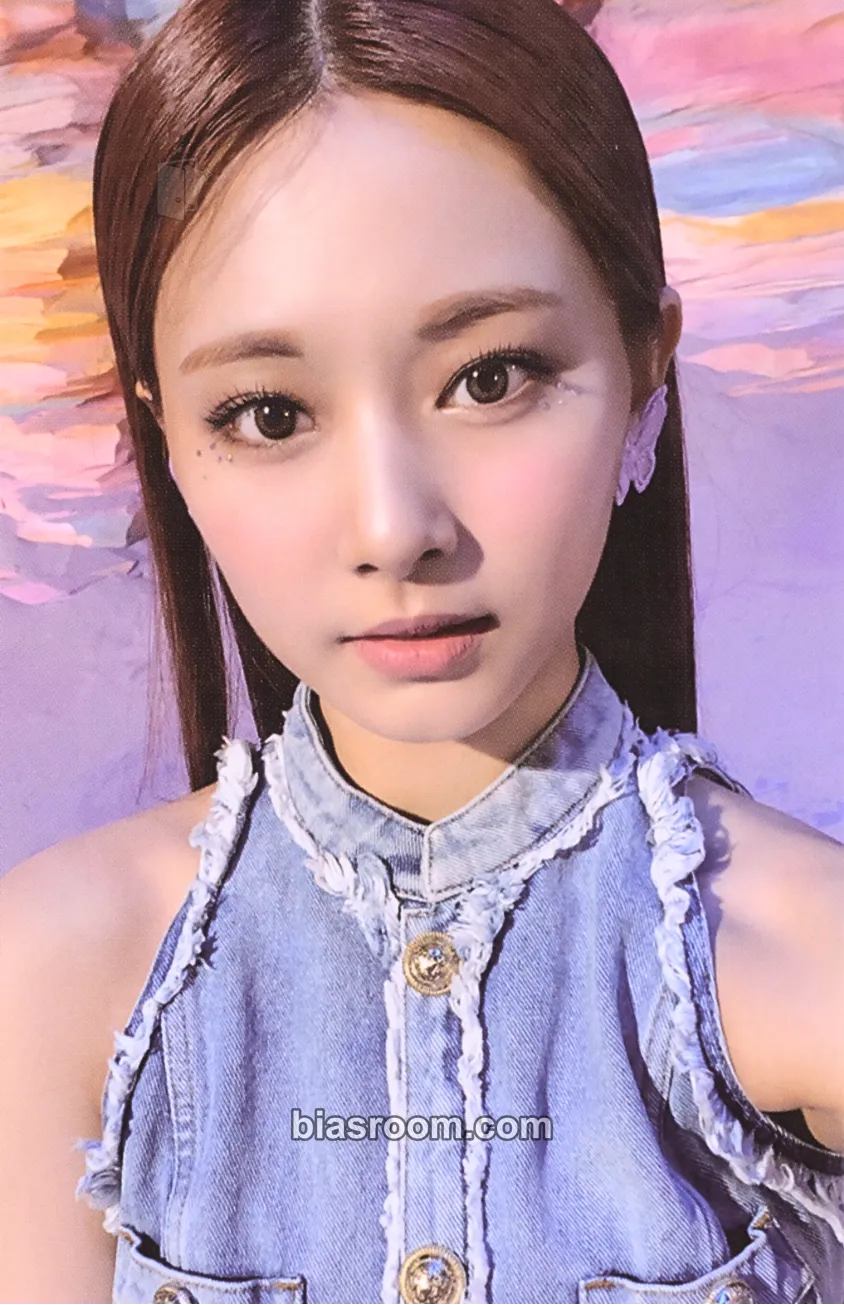 Tzuyu Eyes Wide Open Photocard - TWICE - TWICE K-pop photocard