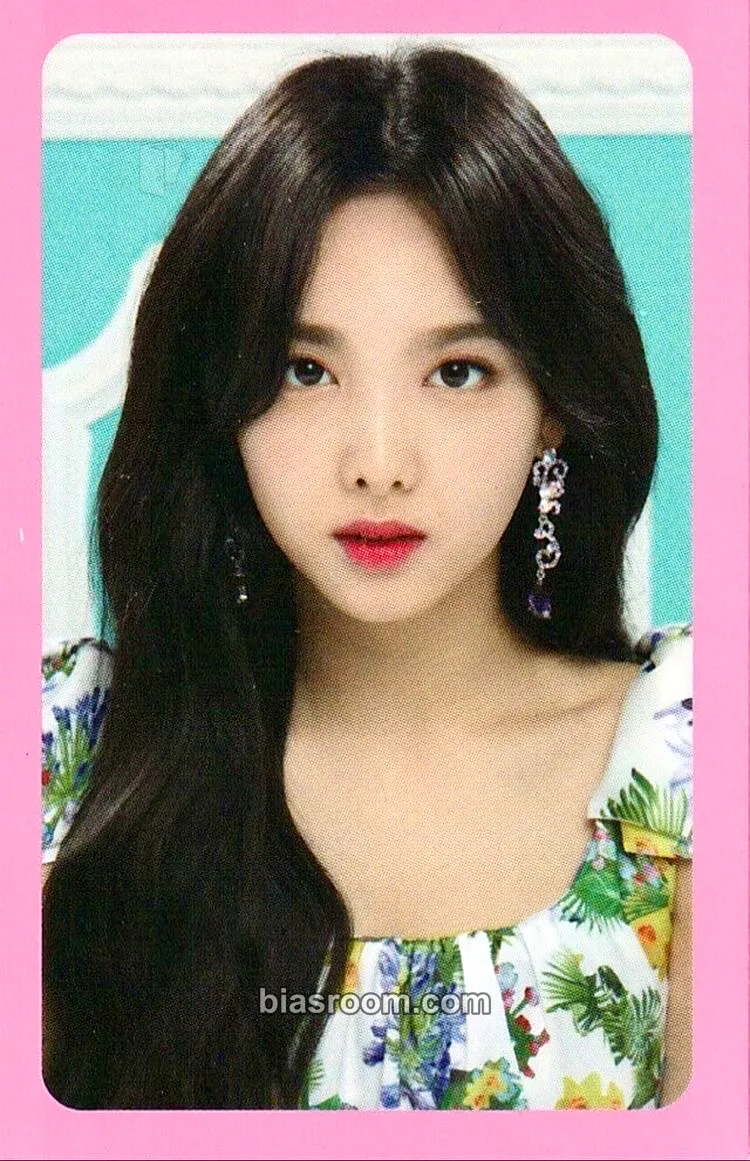Nayeon Twice 2nd Tour: Twiceland Zone 2 – Fantasy Park Photocard - TWICE - TWICE K-pop photocard