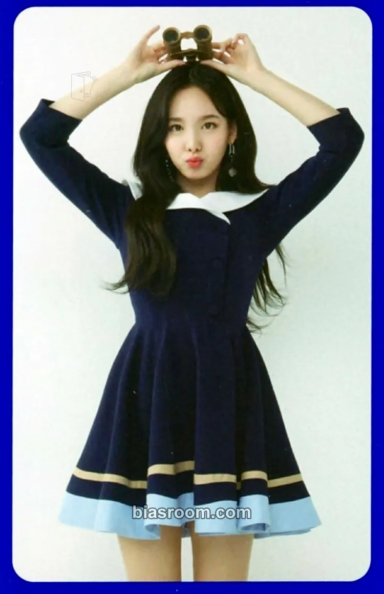 Nayeon Twice 2nd Tour: Twiceland Zone 2 – Fantasy Park Photocard - TWICE - TWICE K-pop photocard