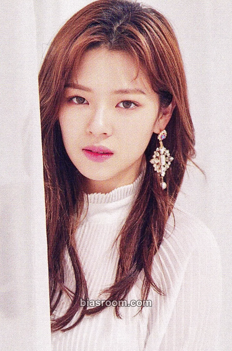 Jeongyeon TWICE 3rd World Tour TWICELIGHTS Photocard - TWICE - TWICE K-pop photocard