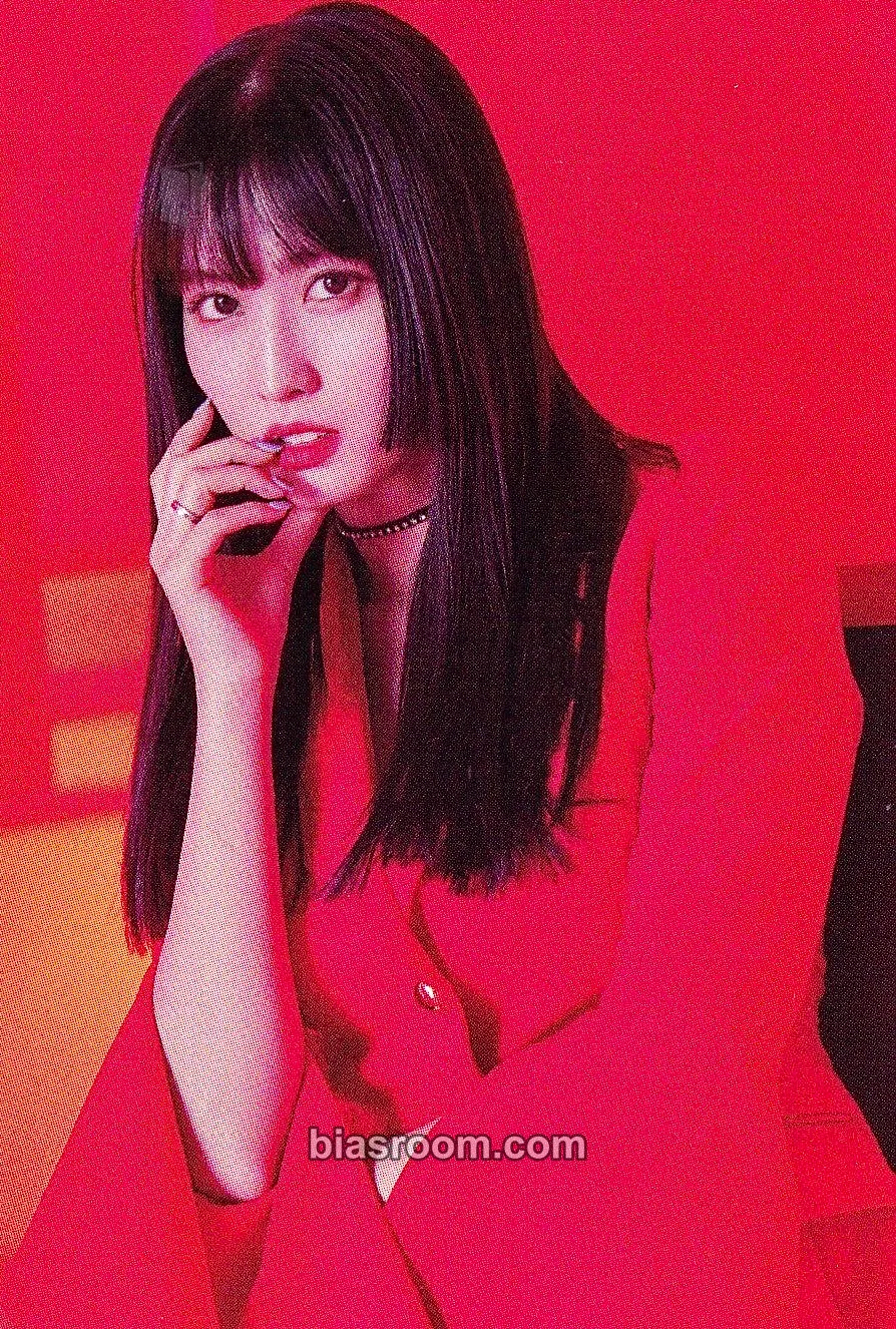 Momo TWICE 3rd World Tour TWICELIGHTS Photocard - TWICE - TWICE K-pop photocard