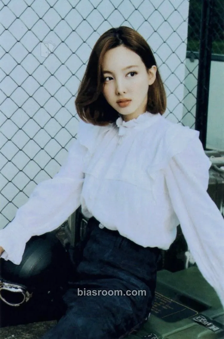 Nayeon TWICE: World In A Day Photocard - TWICE - TWICE K-pop photocard