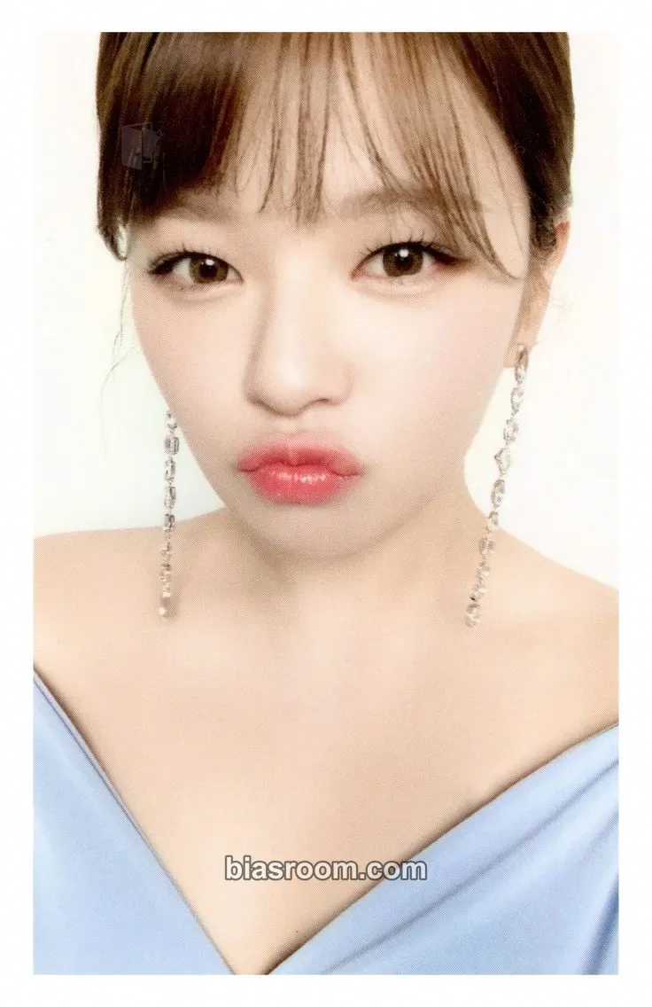 Jeongyeon Hare Hare Photocard - TWICE - TWICE K-pop photocard