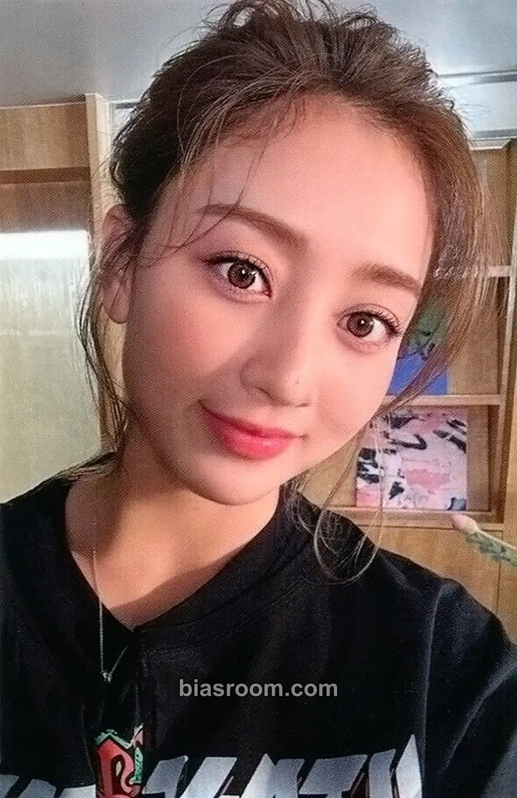 Jihyo ZONE Photocard - TWICE - TWICE K-pop photocard