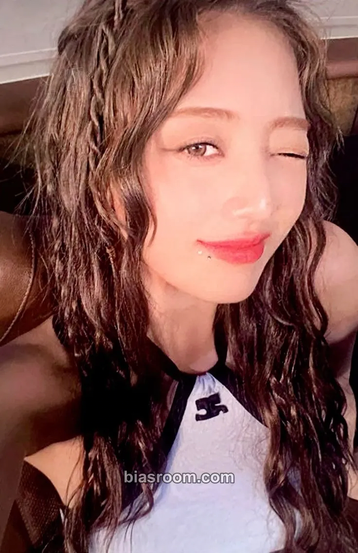 Jihyo ZONE Photocard - TWICE - TWICE K-pop photocard