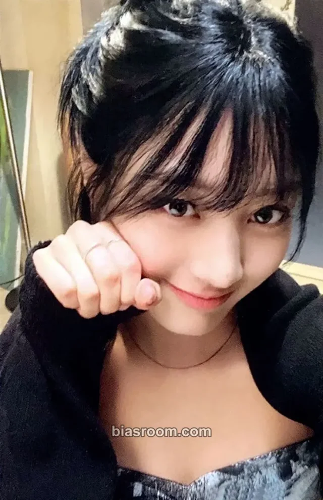 TWICE-Jihyo-Album-jihyo zone (solo)