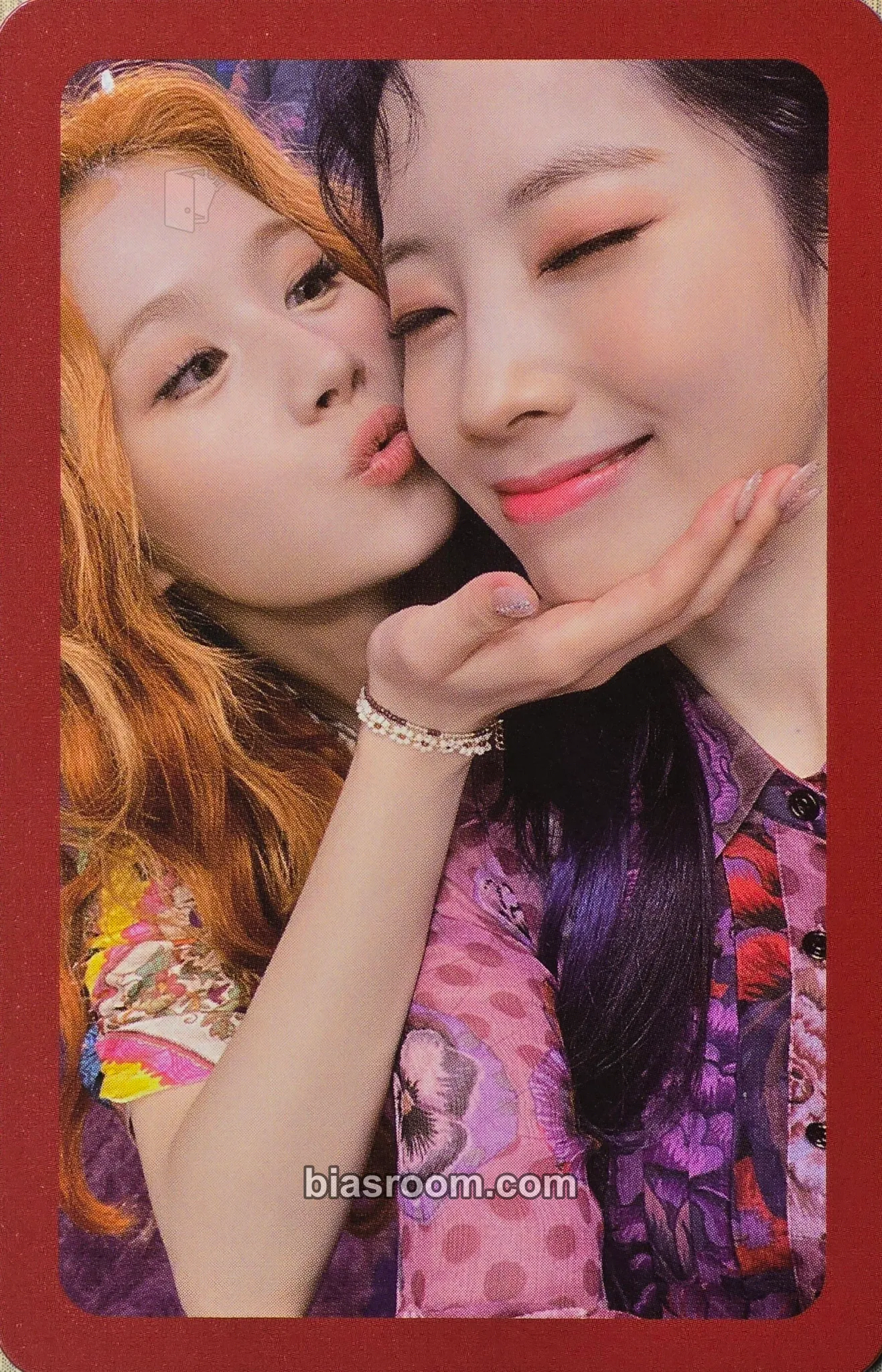 MORE & MORE Photocard - TWICE - TWICE K-pop photocard
