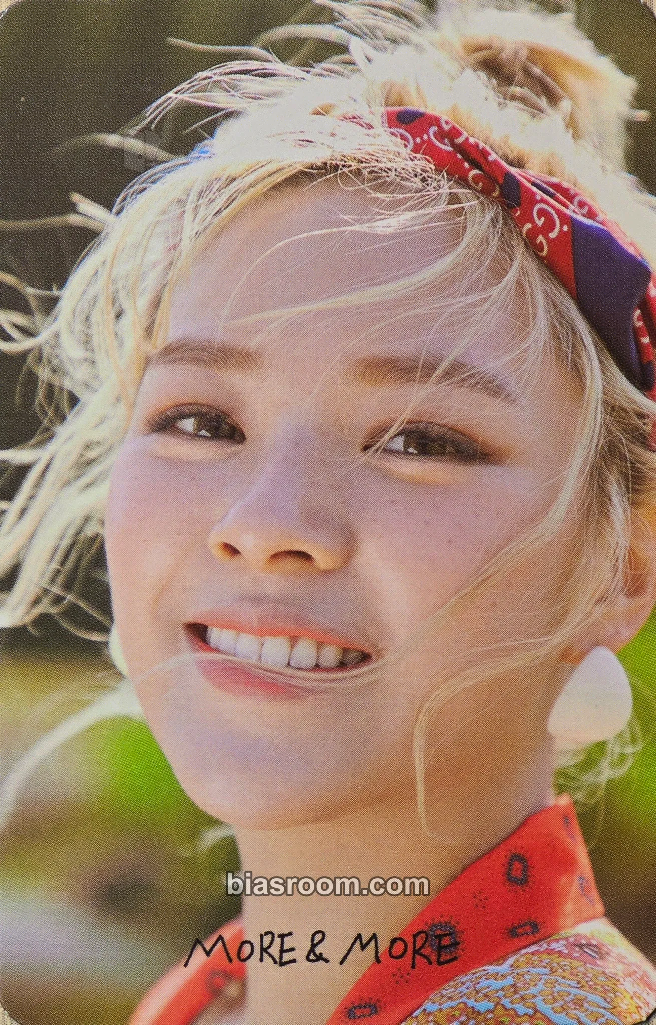 Jeongyeon MORE & MORE Photocard - TWICE - TWICE K-pop photocard