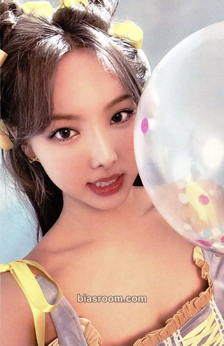 Nayeon Im Nayeon Photocard - TWICE - TWICE K-pop photocard