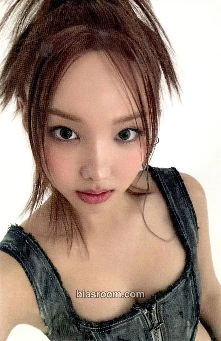 Nayeon Na Photocard - TWICE - TWICE K-pop photocard