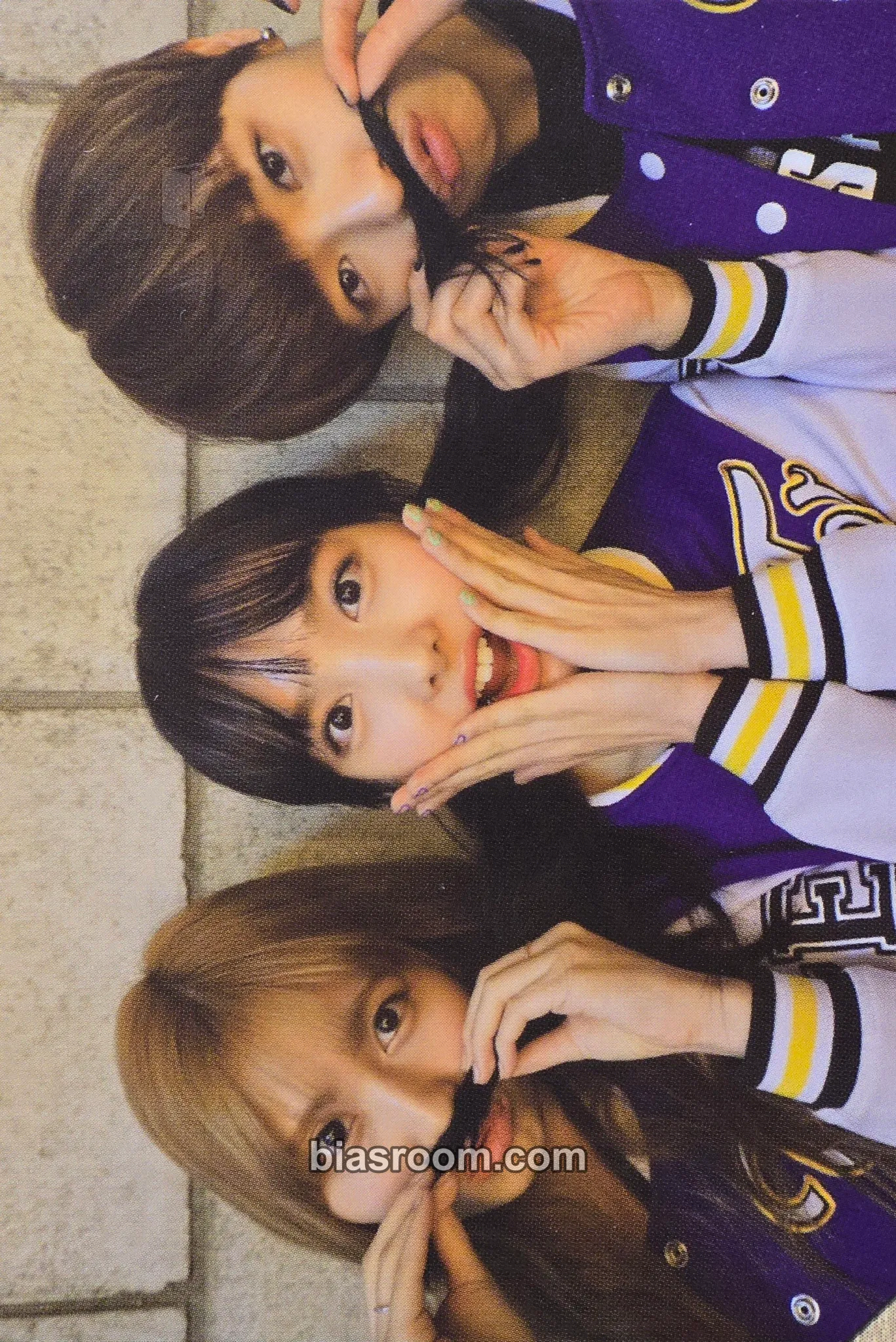 PAGE TWO Photocard - TWICE - TWICE K-pop photocard