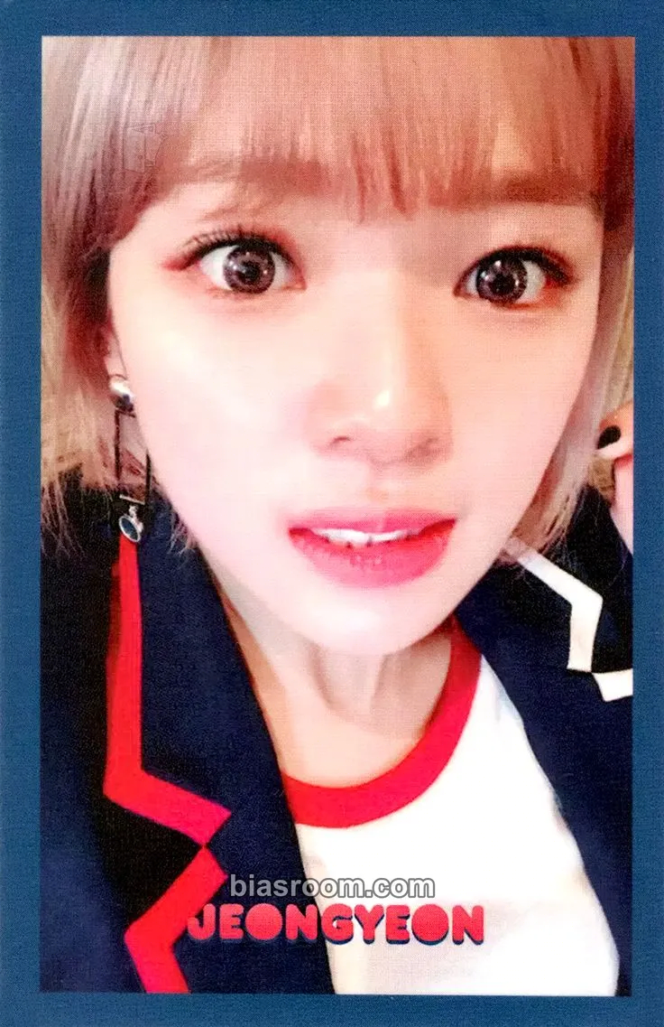 Jeongyeon SIGNAL Photocard - TWICE - TWICE K-pop photocard