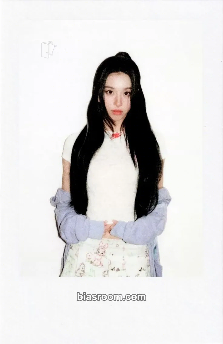 Chaeyoung STRATEGY Photocard - TWICE - TWICE K-pop photocard