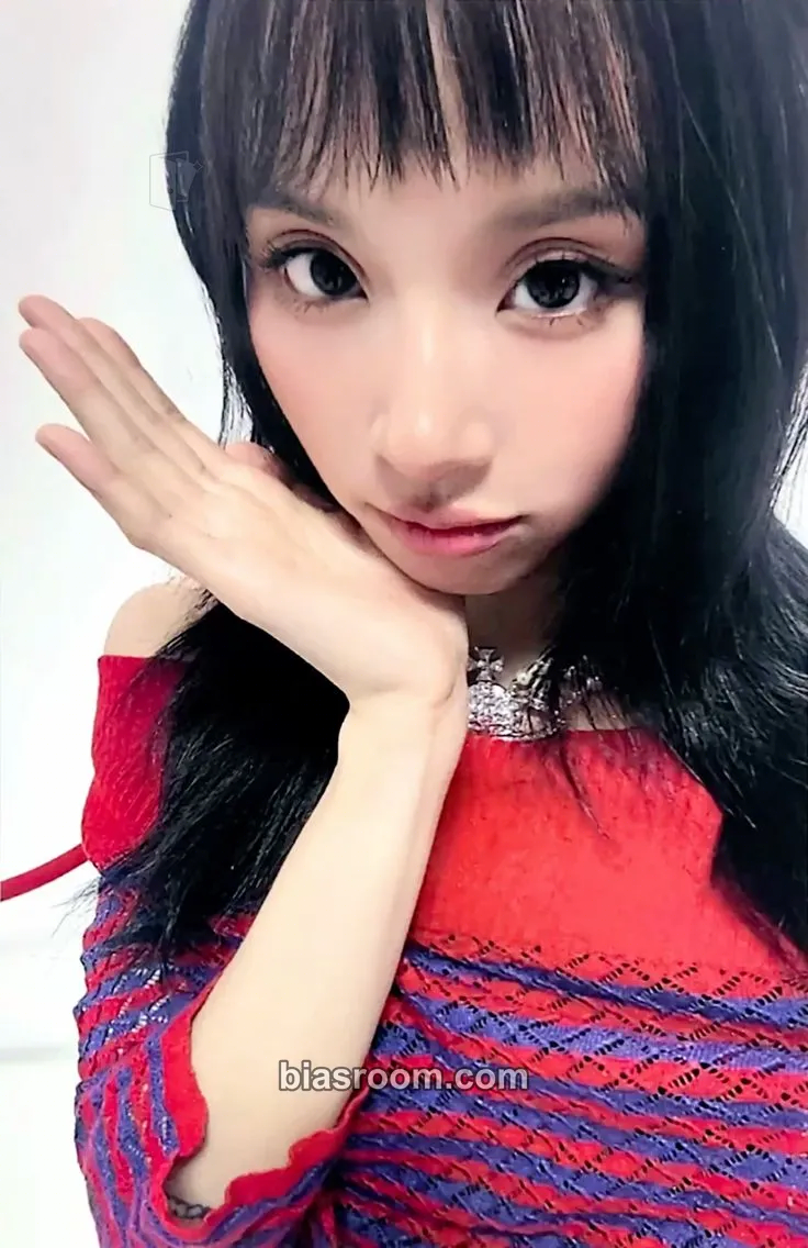 Chaeyoung STRATEGY Photocard - TWICE - TWICE K-pop photocard