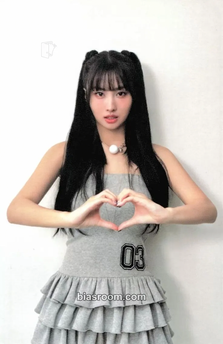 Momo STRATEGY Photocard - TWICE - TWICE K-pop photocard
