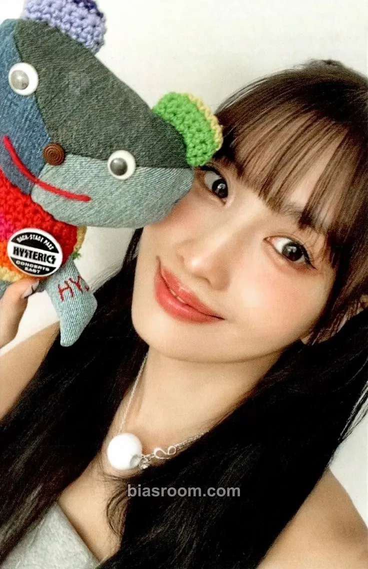 Momo STRATEGY Photocard - TWICE - TWICE K-pop photocard