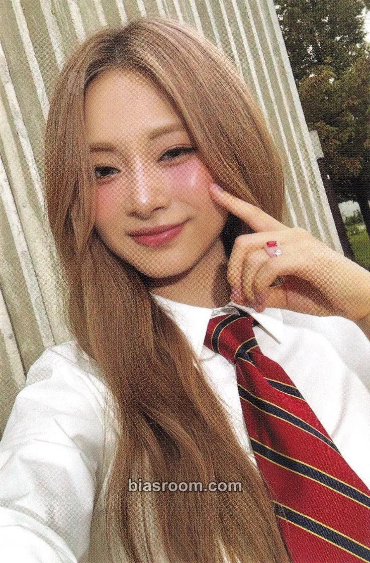 Tzuyu STRATEGY Photocard - TWICE - TWICE K-pop photocard