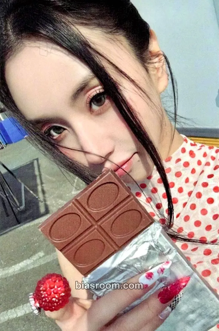 Chaeyoung THIS IS FOR Photocard - TWICE - TWICE K-pop photocard