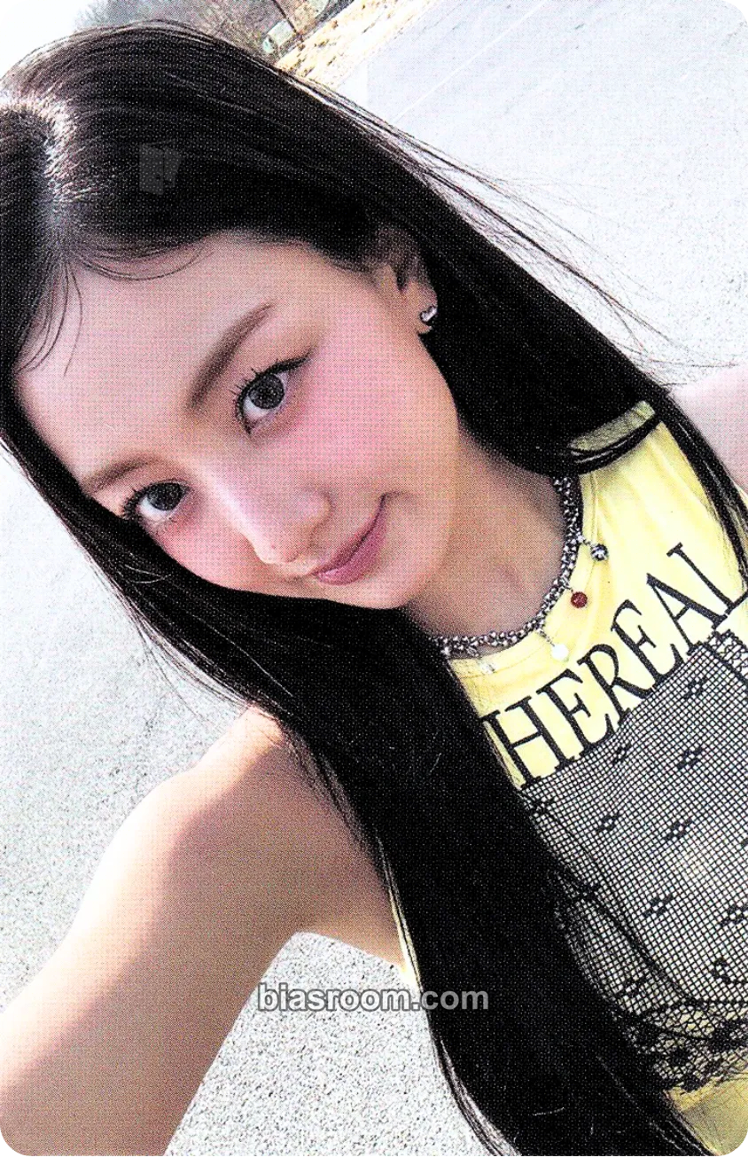 Jihyo THIS IS FOR Photocard - TWICE - TWICE K-pop photocard