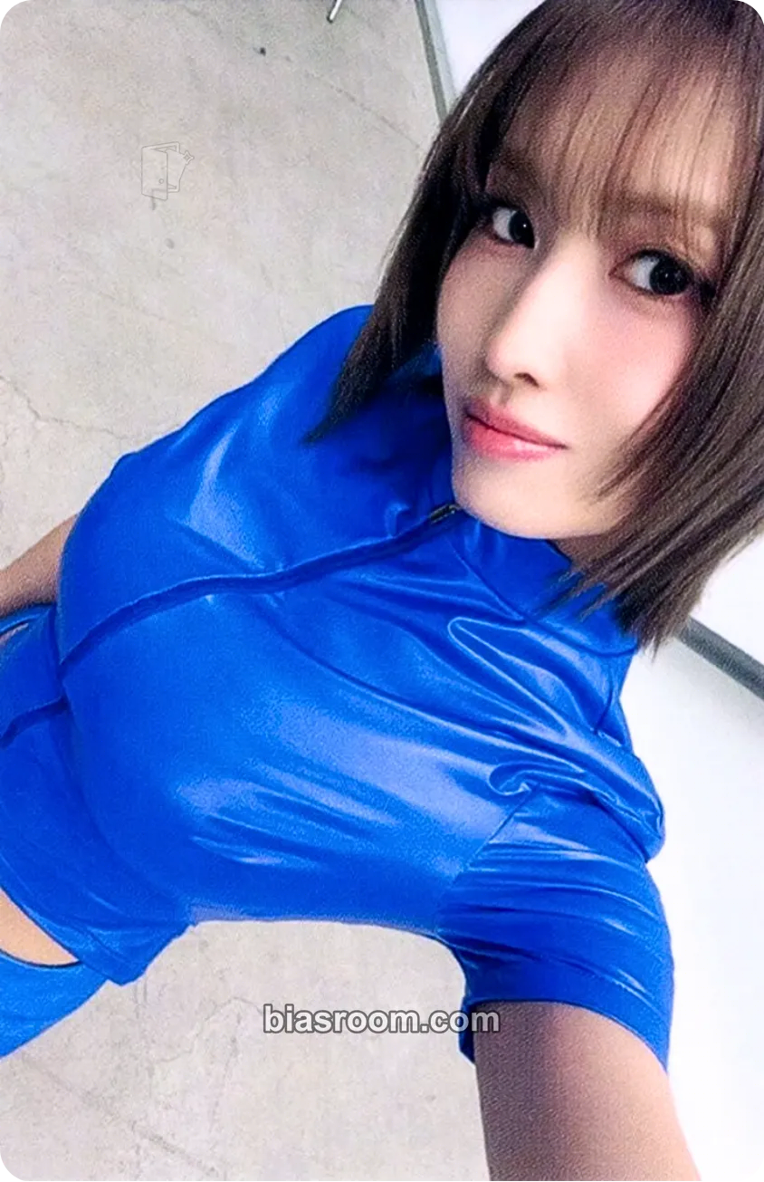 Momo THIS IS FOR Photocard - TWICE - TWICE K-pop photocard