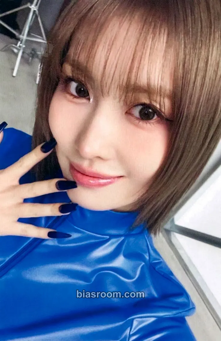 Momo THIS IS FOR Photocard - TWICE - TWICE K-pop photocard
