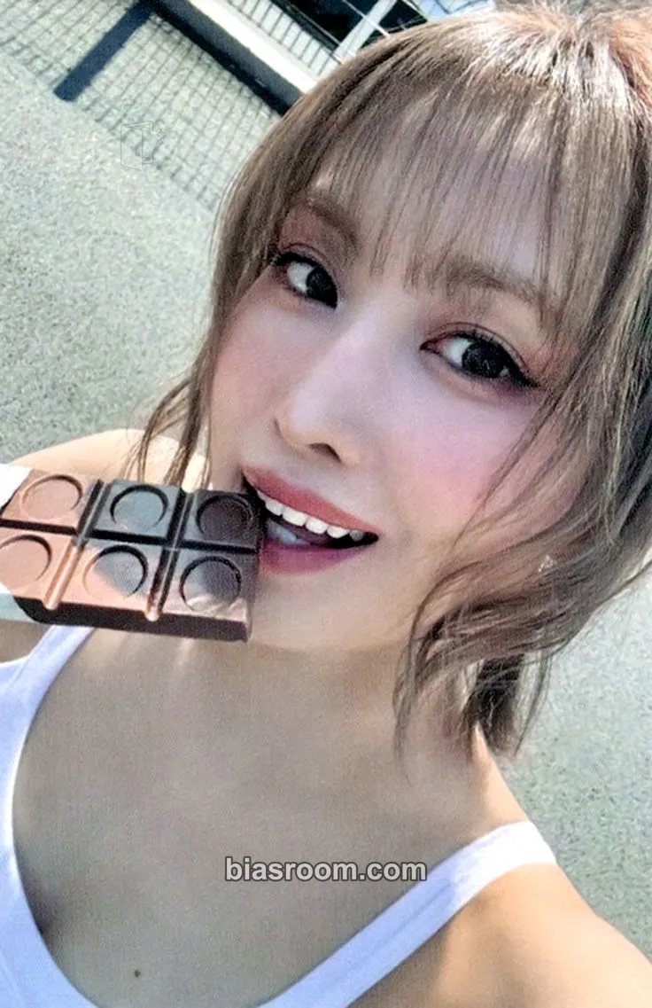 Momo THIS IS FOR Photocard - TWICE - TWICE K-pop photocard