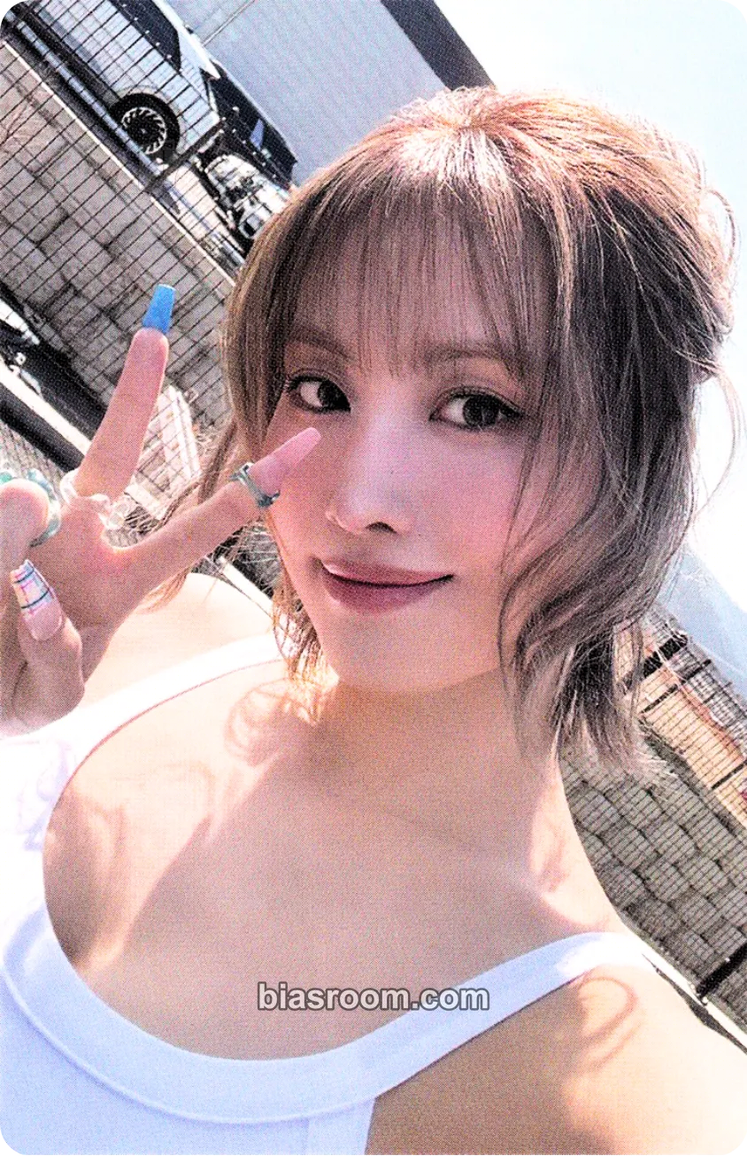 Momo THIS IS FOR Photocard - TWICE - TWICE K-pop photocard