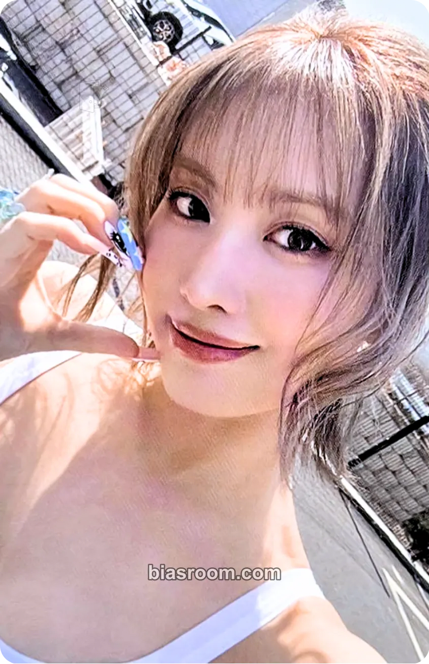 Momo THIS IS FOR Photocard - TWICE - TWICE K-pop photocard