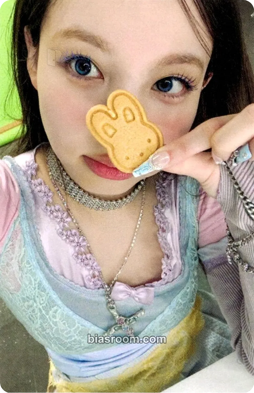 Nayeon THIS IS FOR Photocard - TWICE - TWICE K-pop photocard