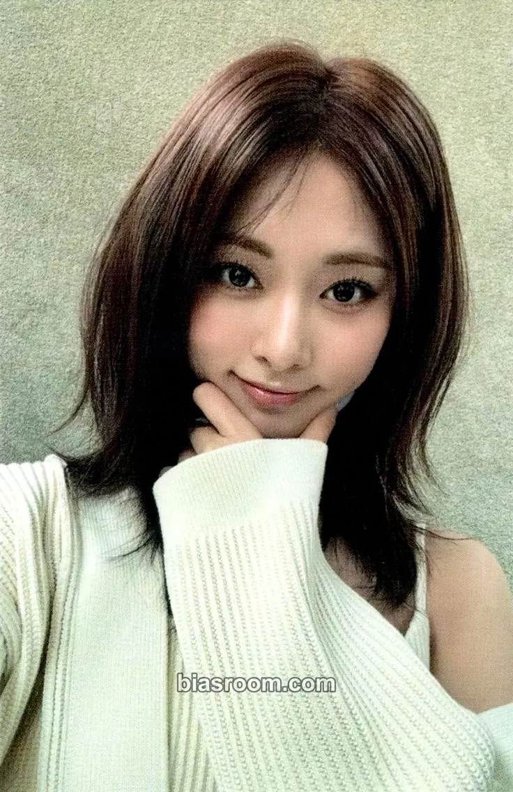 Tzuyu abouTZU Photocard - TWICE - TWICE K-pop photocard
