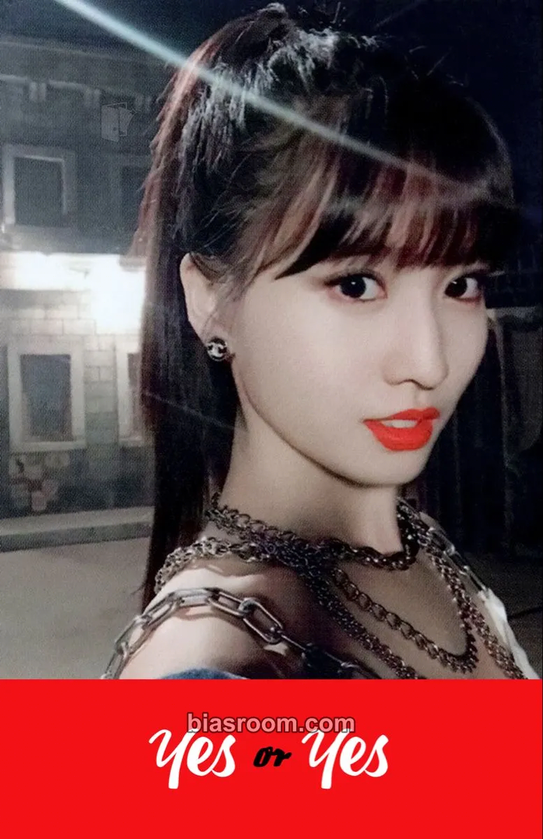 Momo YES or YES Photocard - TWICE - TWICE K-pop photocard