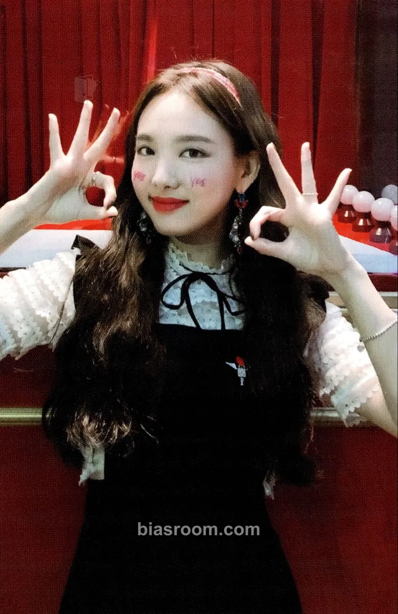 Nayeon YES or YES Photocard - TWICE - TWICE K-pop photocard