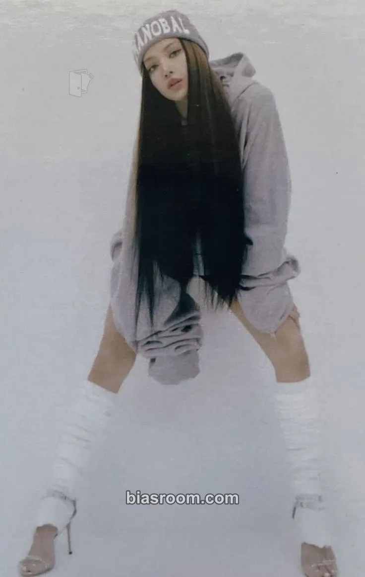 Lisa LALISA (Lisa solo) Photocard - BLACKPINK - BLACKPINK K-pop photocard