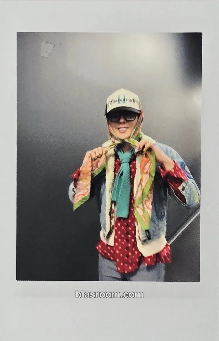 G-Dragon 2025 World Tour Übermensch Photocard - G-Dragon K-pop photocard