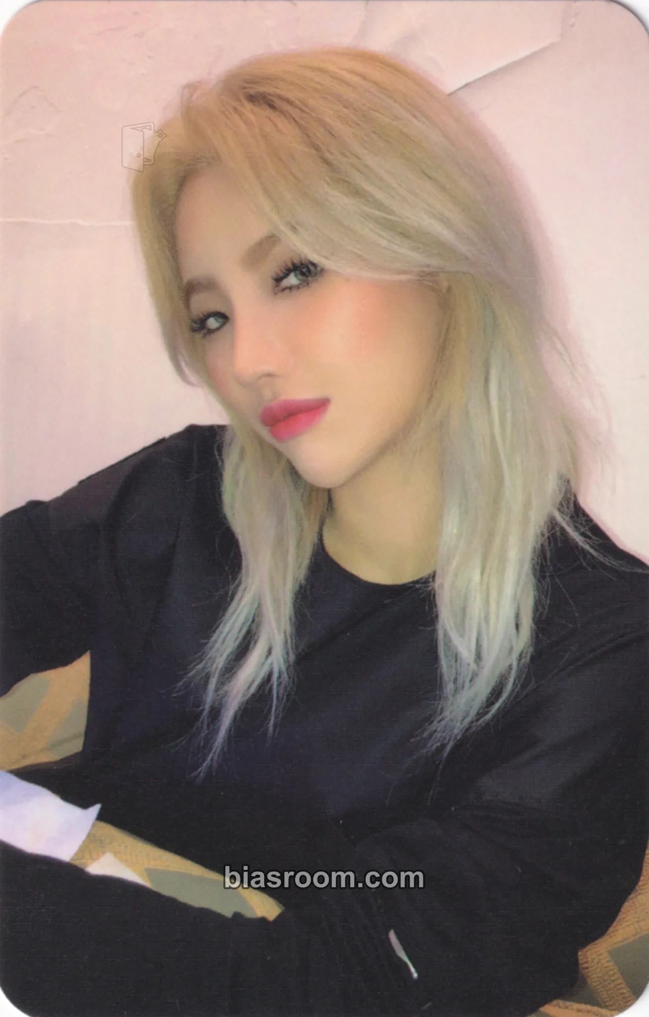 Soyeon Windy Photocard - i-dle - i-dle K-pop photocard