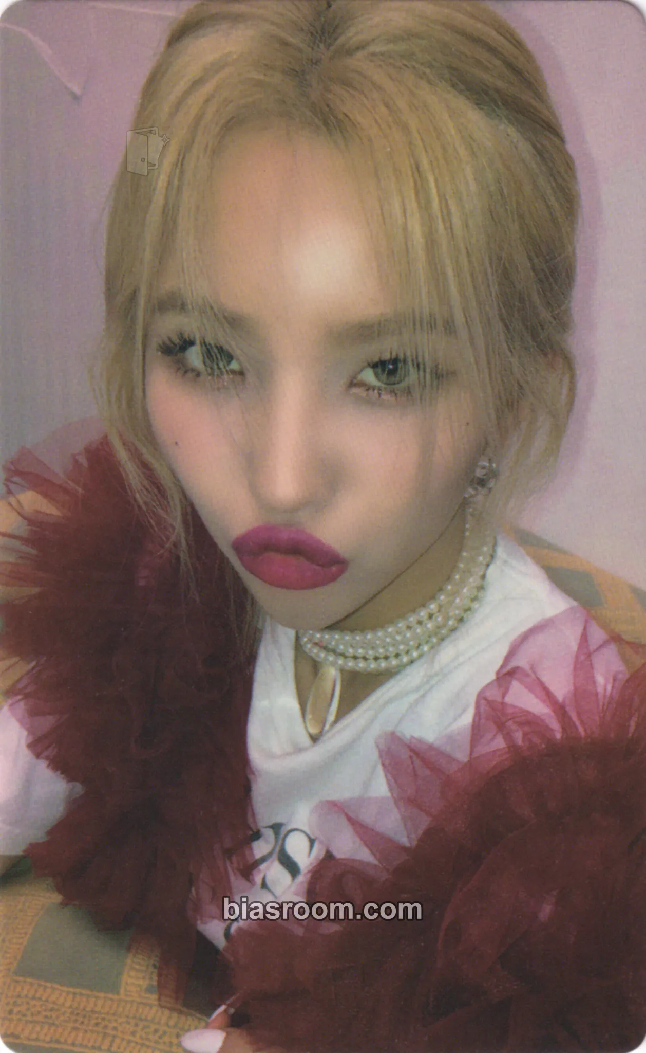 Soyeon Windy Photocard - i-dle - i-dle K-pop photocard