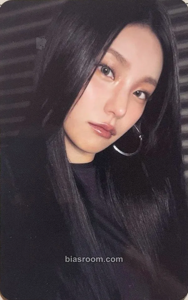 Yeji Air Photocard - ITZY - ITZY K-pop photocard