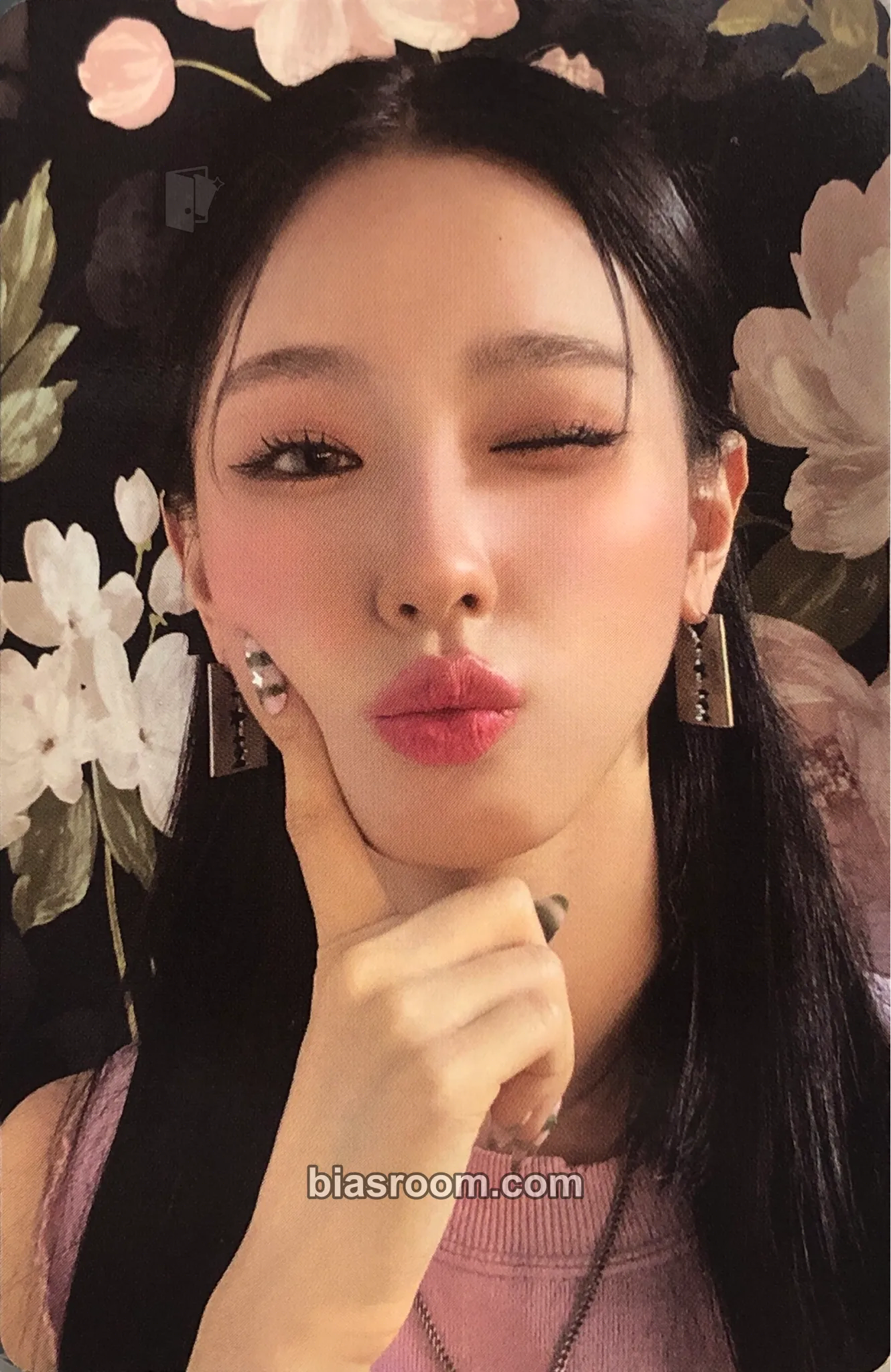 Miyeon HEAT Photocard - i-dle - i-dle K-pop photocard