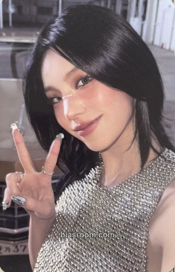 Yeji Air Photocard - ITZY - ITZY K-pop photocard