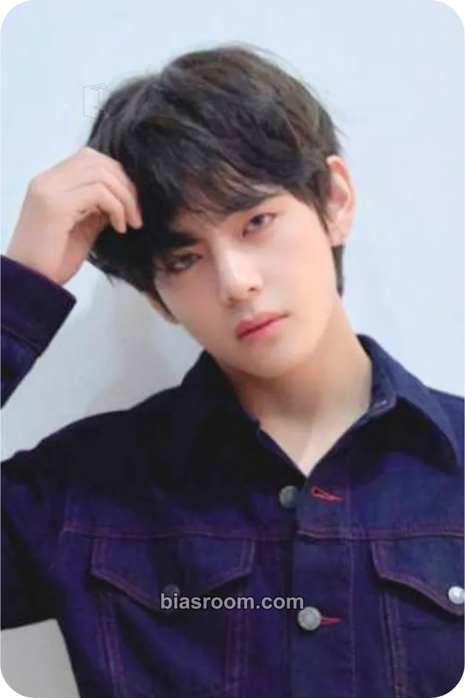 V Love Yourself: Tear Photocard - BTS - BTS K-pop photocard