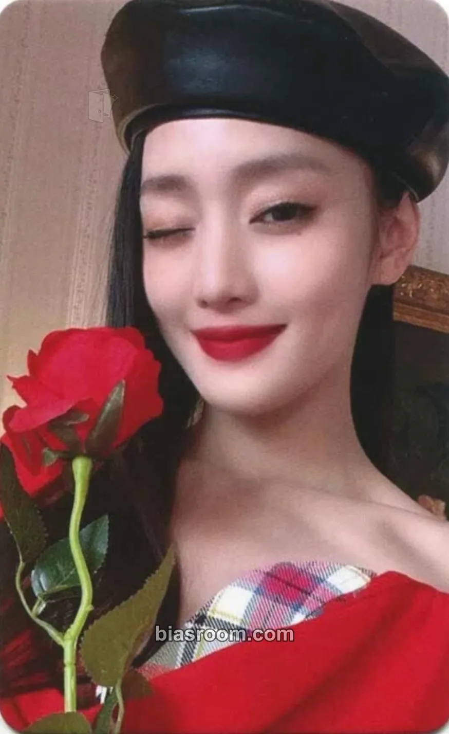 Minnie HER Photocard - i-dle - i-dle K-pop photocard
