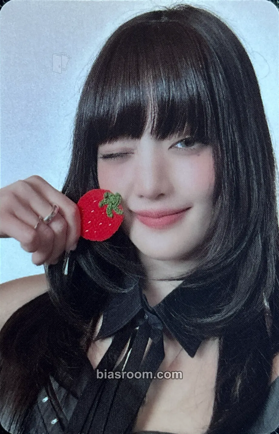 Minnie HER Photocard - i-dle - i-dle K-pop photocard