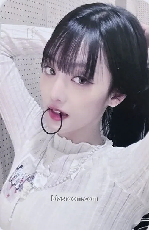 Minnie HER Photocard - i-dle - i-dle K-pop photocard