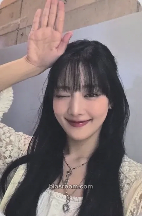 Minnie HER Photocard - i-dle - i-dle K-pop photocard