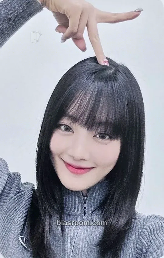 Minnie HER Photocard - i-dle - i-dle K-pop photocard
