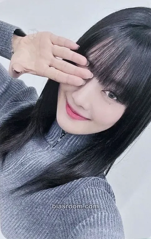 Minnie HER Photocard - i-dle - i-dle K-pop photocard