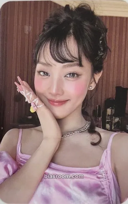 Minnie HER Photocard - i-dle - i-dle K-pop photocard