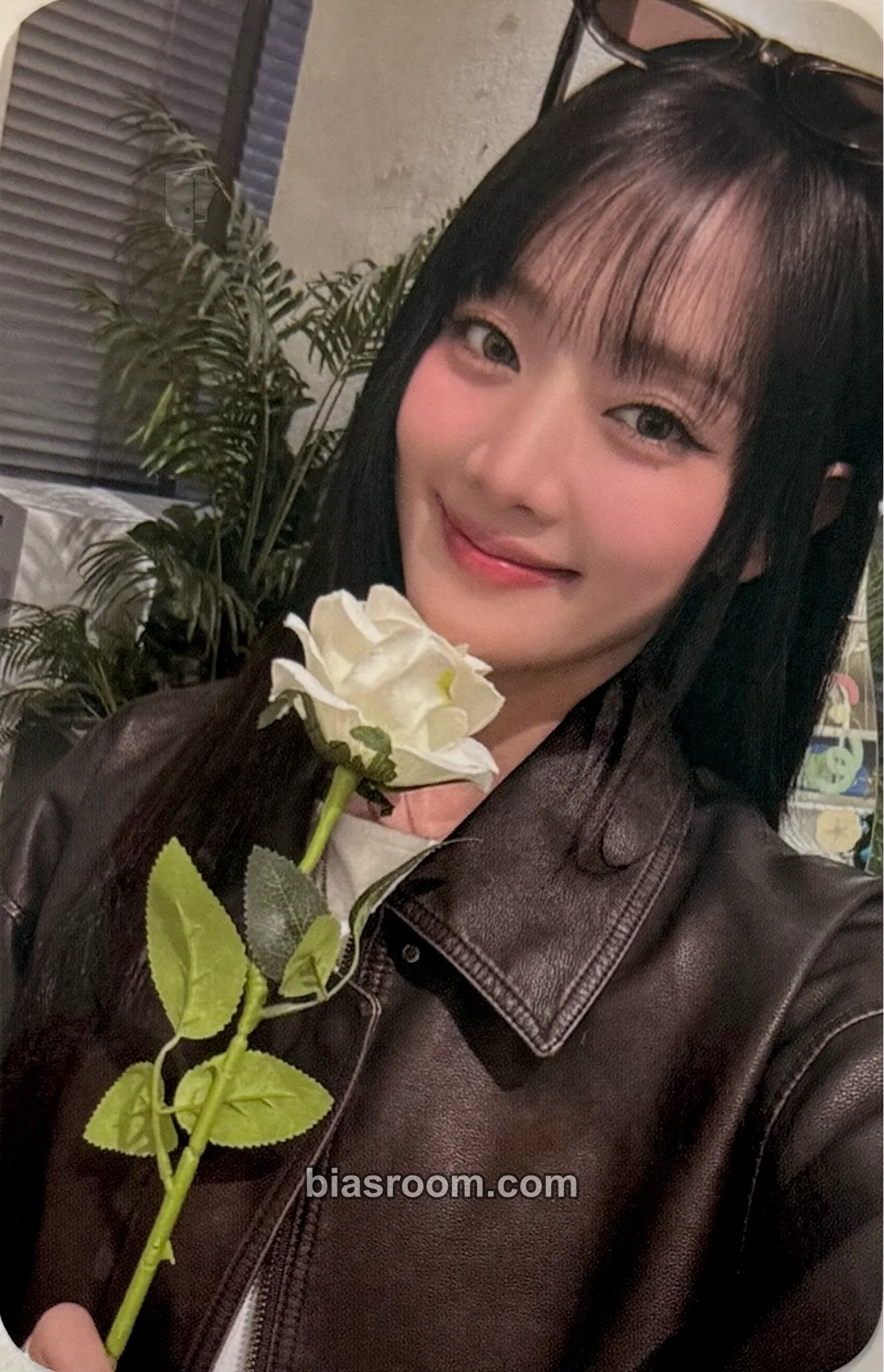 Minnie HER Photocard - i-dle - i-dle K-pop photocard